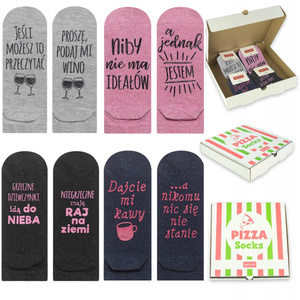 Set of 4x Colorful SOXO women's feet with inscriptions in a pizza box