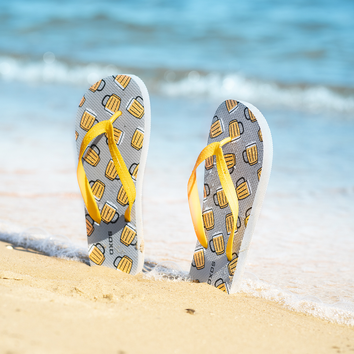 Comfort Women's and Men's Beach Flip-flops SOXO | Happy & Colorful Beer |  Perfect for Beach Holidays and Swimming Pool