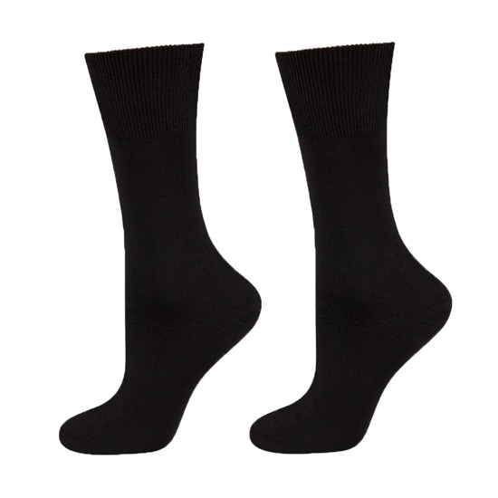 Men's bamboo SOXO socks with a classic black suit for men