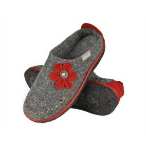 Women's felt slippers SOXO gray with a flower