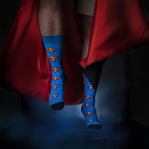 Set of 1x Colorful SOXO Superman socks and 1x Superman men's slippers