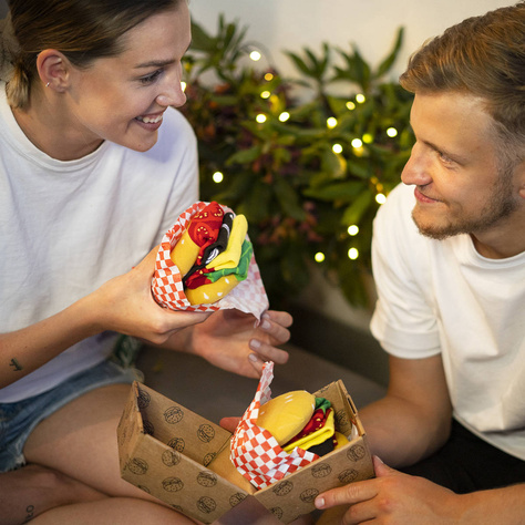 Set of 2x Colorful SOXO Hamburger socks included and beer