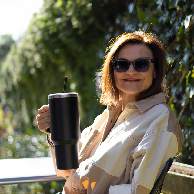 Kubek termiczny Momo Way czarny 1200ml