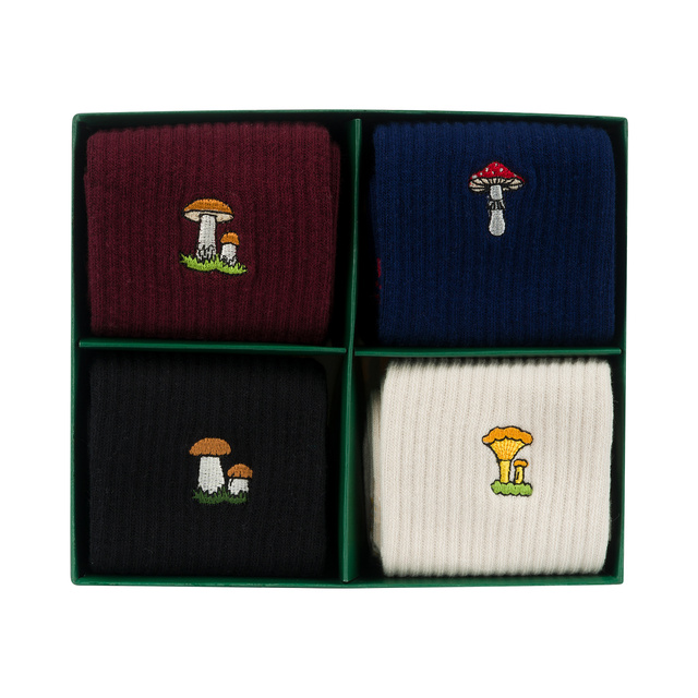 Set of 4x SOXO women's socks mushrooms in a pack premium edition