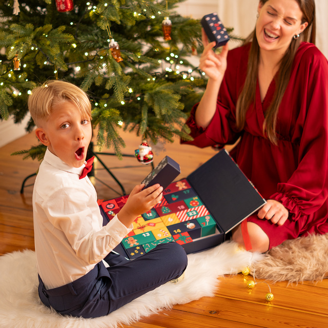 Advent calendar with socks 12-pack