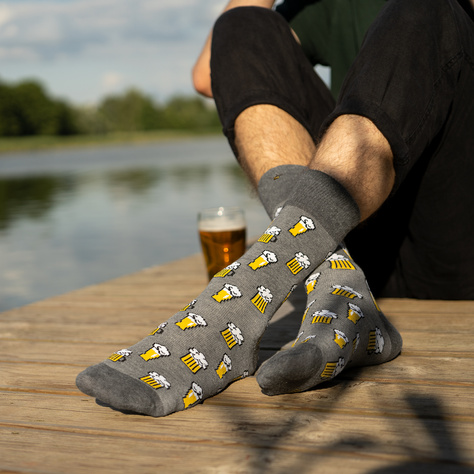 Colorful SOXO GOOD STUFF men's socks with craft beer