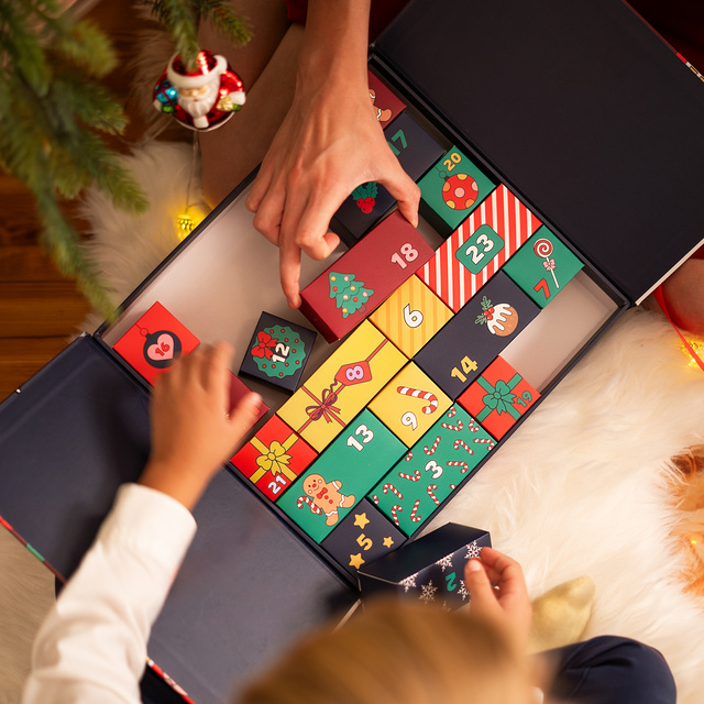 Kalendarz Adwentowy ze Skarpetkami 12-pak