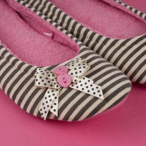 Colorful women's ballerina slippers SOXO with a bow and buttons