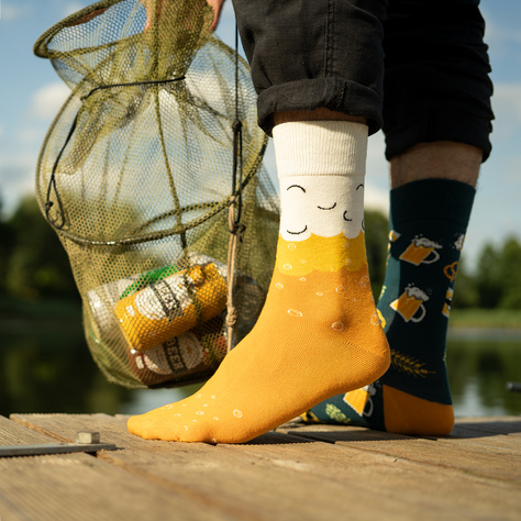 Men's colorful SOXO GOOD STUFF socks, funny classic wheat beer in a tin for a gift with inscriptions