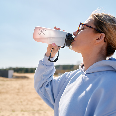 OUTLET Butelka na wodę 600 ml MOMO WAY błękitno-różowa | BPA free | Tritan