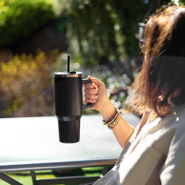 Kubek termiczny Momo Way czarny 1200ml