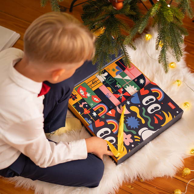 Gift Box with Socks 12 Pack