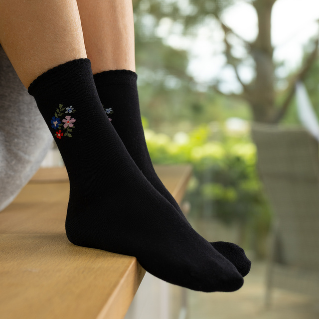 Bamboo Socks with Floral Pattern