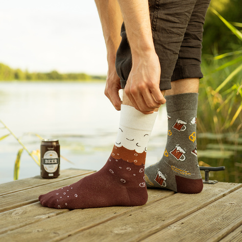 Men's colorful SOXO GOOD STUFF socks funny classic porter beer in a can for a gift