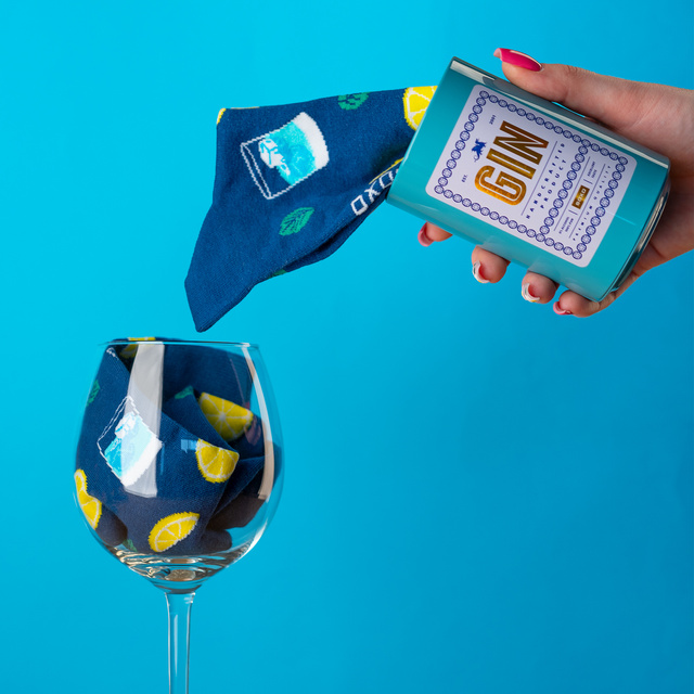 Men's colorful socks SOXO Gin in a bottle