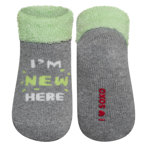 Gray SOXO baby socks with inscriptions "I'm new here"