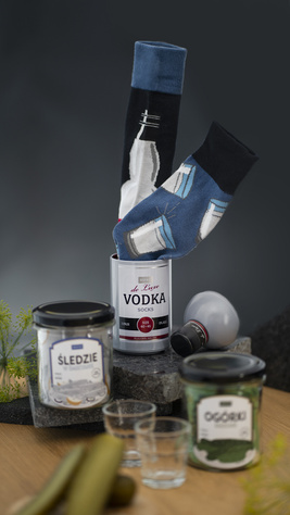 Men's colorful SOXO GOOD STUFF Vodka socks in a bottle gift