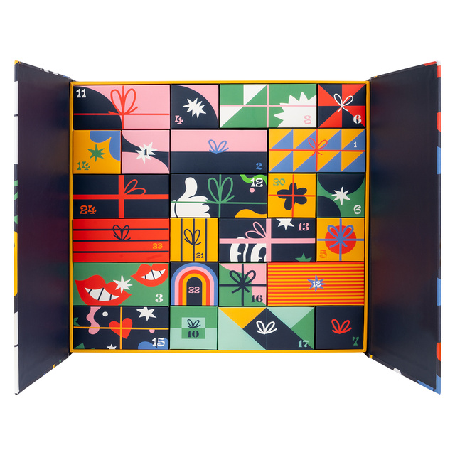 Gift Box with Socks 12 Pack