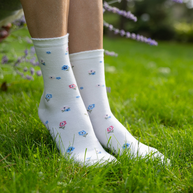 Bamboo Socks with Floral Pattern