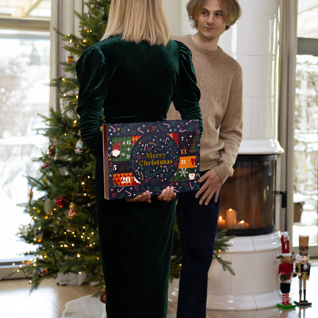 Advent Calendar with Socks 12 Pack