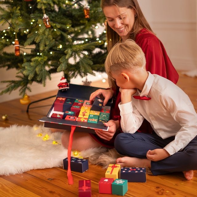 Advent calendar with socks 12-pack
