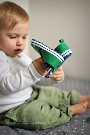 SOXO baby slippers green crocodiles