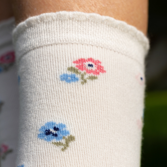 Bamboo Socks with Floral Pattern