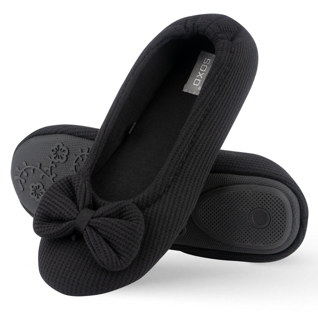 Women's black ballerina slippers SOXO with a bow