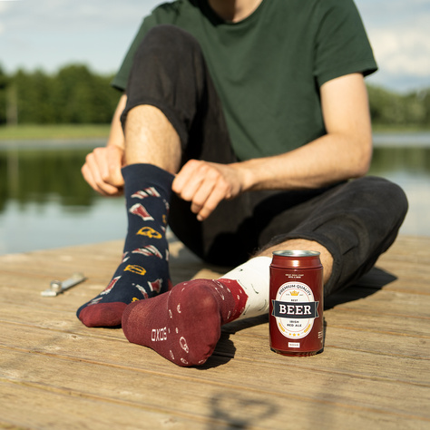 Men's colorful SOXO GOOD STUFF socks, funny Irish Red Ale Beer in a tin for a gift with inscriptions