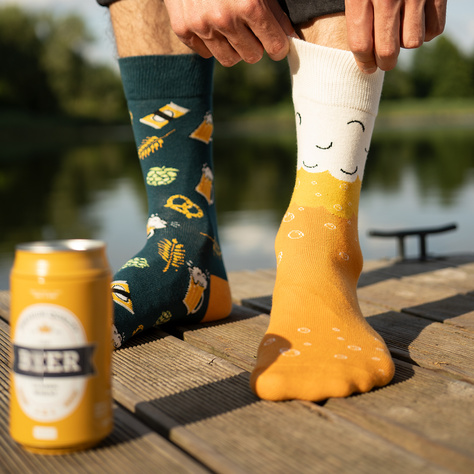 Men's colorful SOXO GOOD STUFF socks, funny classic wheat beer in a tin for a gift with inscriptions