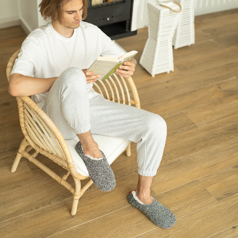 Men's slippers SOXO SUPER SOFT with non-slip sole and PVC insets