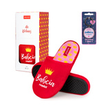 Kapcie Babcia Rządzi + brelok