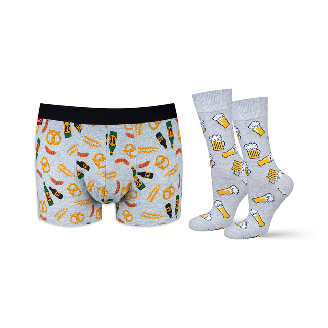 Set of men's colorful SOXO socks and men's boxer shorts