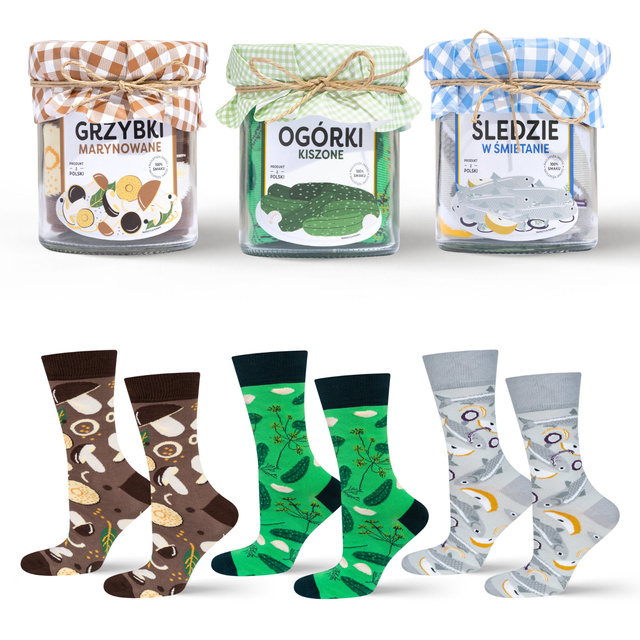 Set of Super Papa Men's Socks and Super Papa Slippers with Keychain